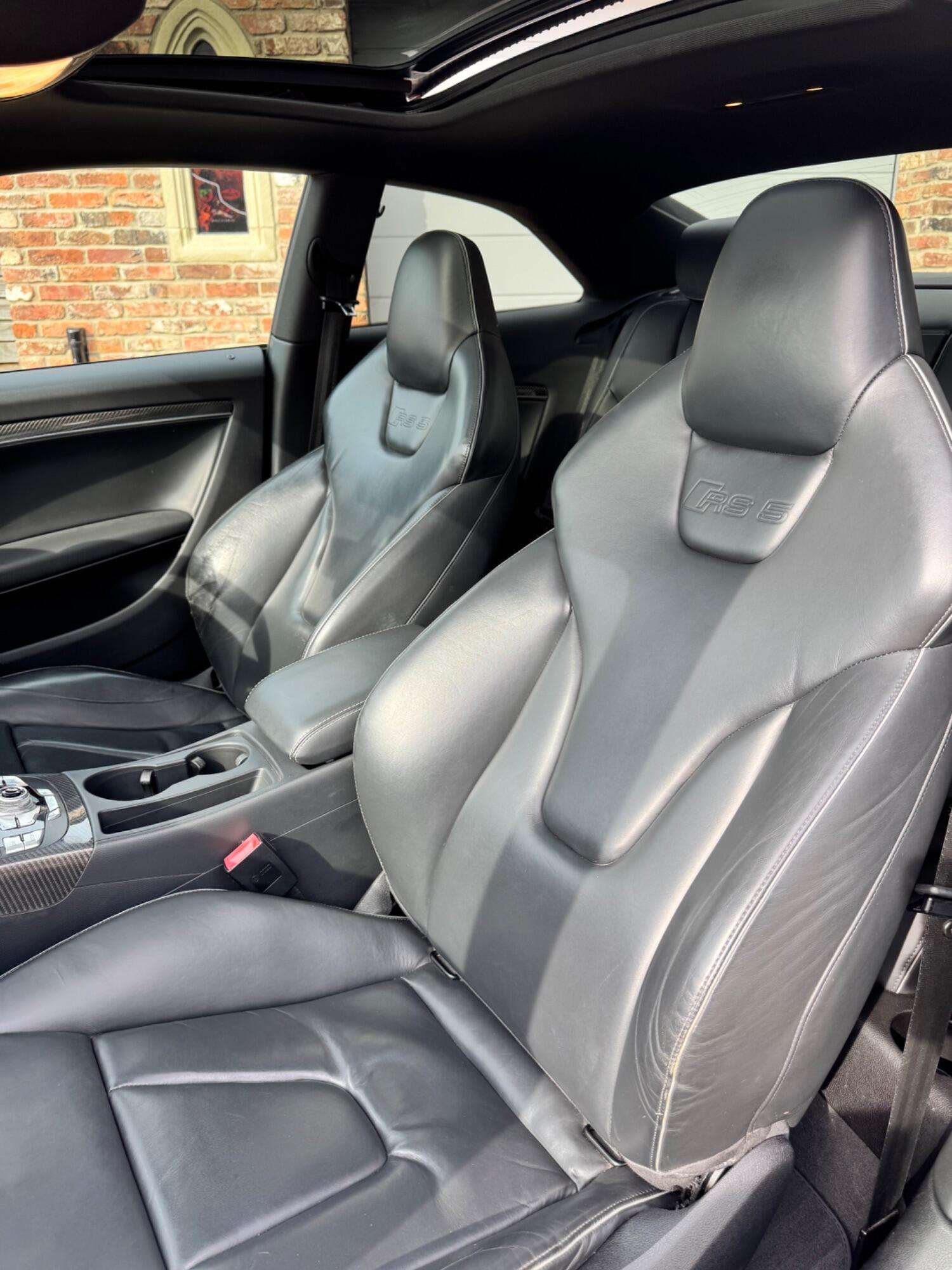 2010 AUDI RS5 2010 AUDI RS5