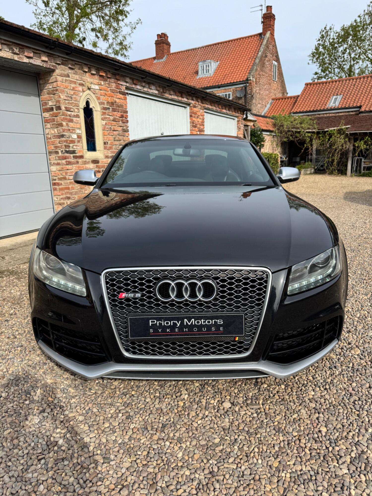 2010 AUDI RS5 2010 AUDI RS5