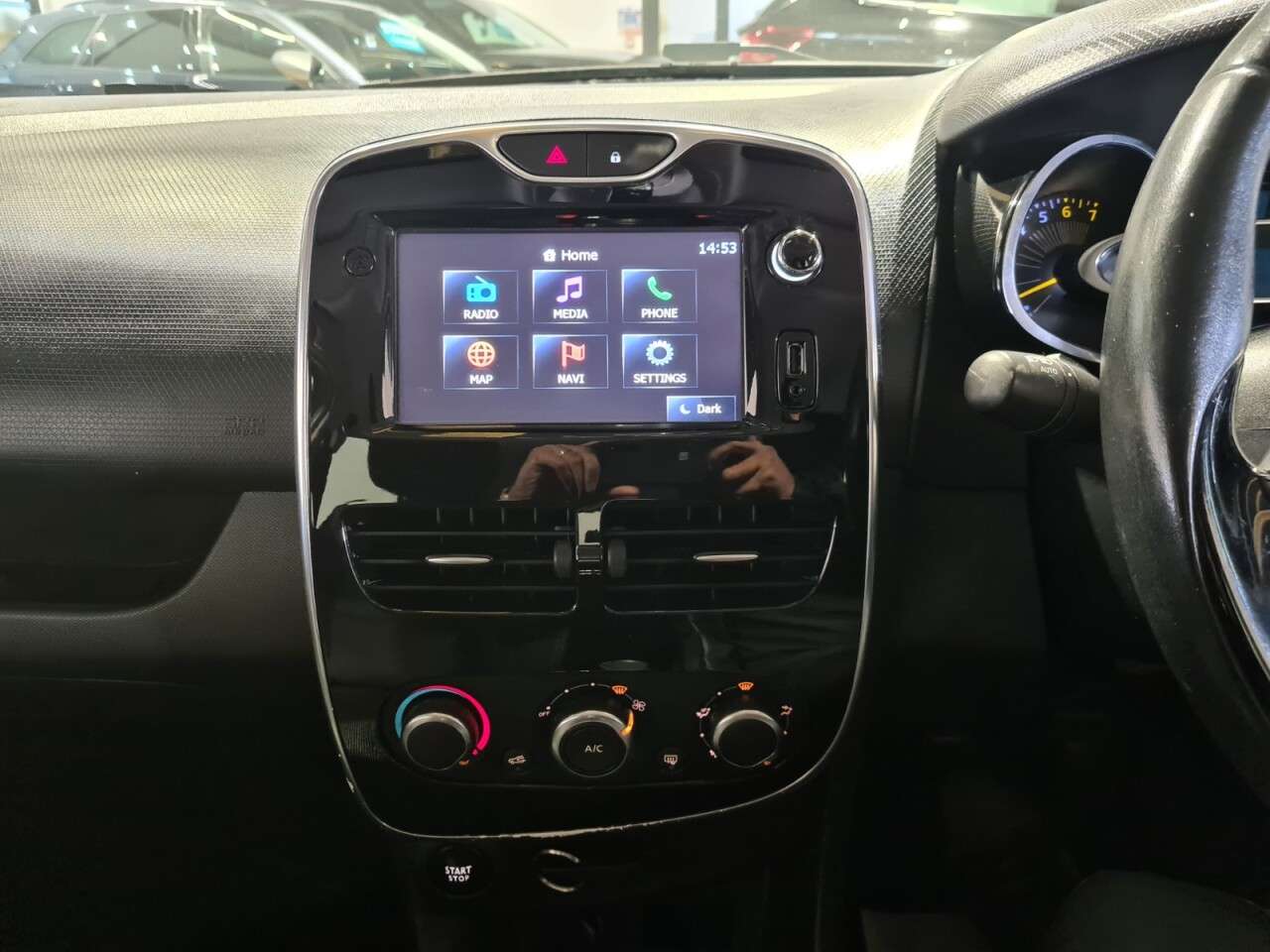 2015 RENAULT CLIO 2015 RENAULT CLIO