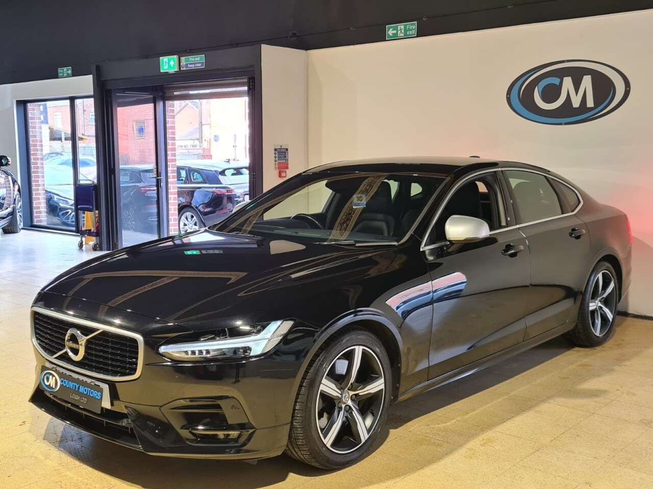 2019 VOLVO S90 2019 VOLVO S90