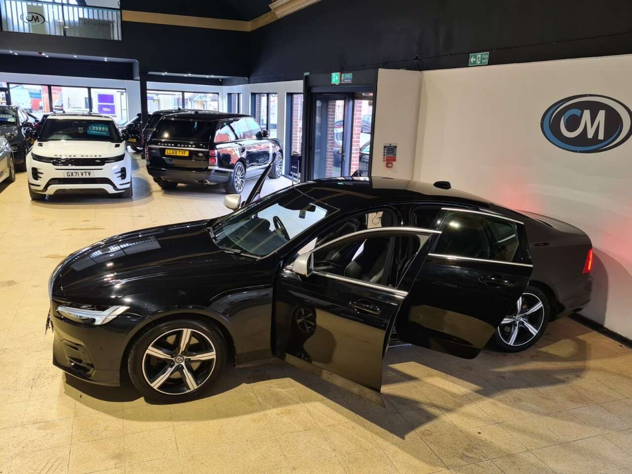 2019 VOLVO S90 2019 VOLVO S90