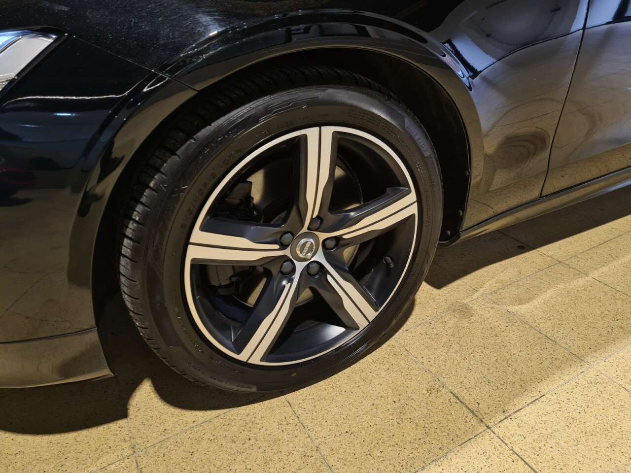 2019 VOLVO S90 2019 VOLVO S90