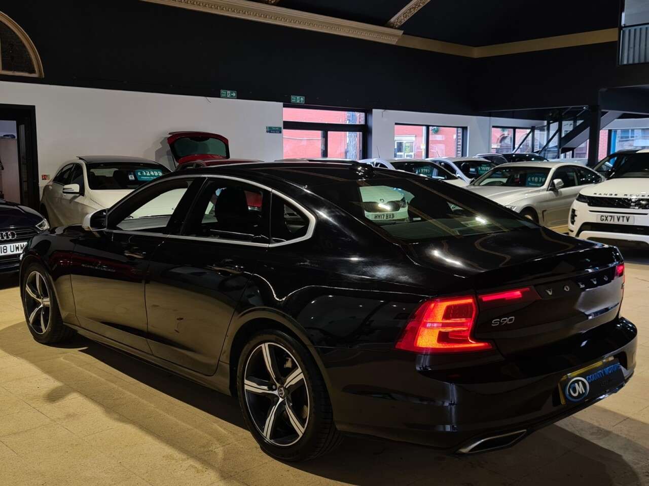 2019 VOLVO S90 2019 VOLVO S90