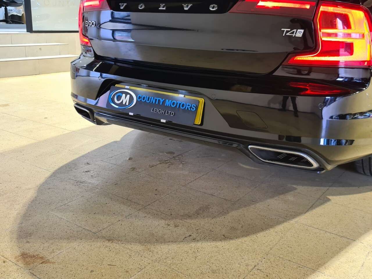 2019 VOLVO S90 2019 VOLVO S90