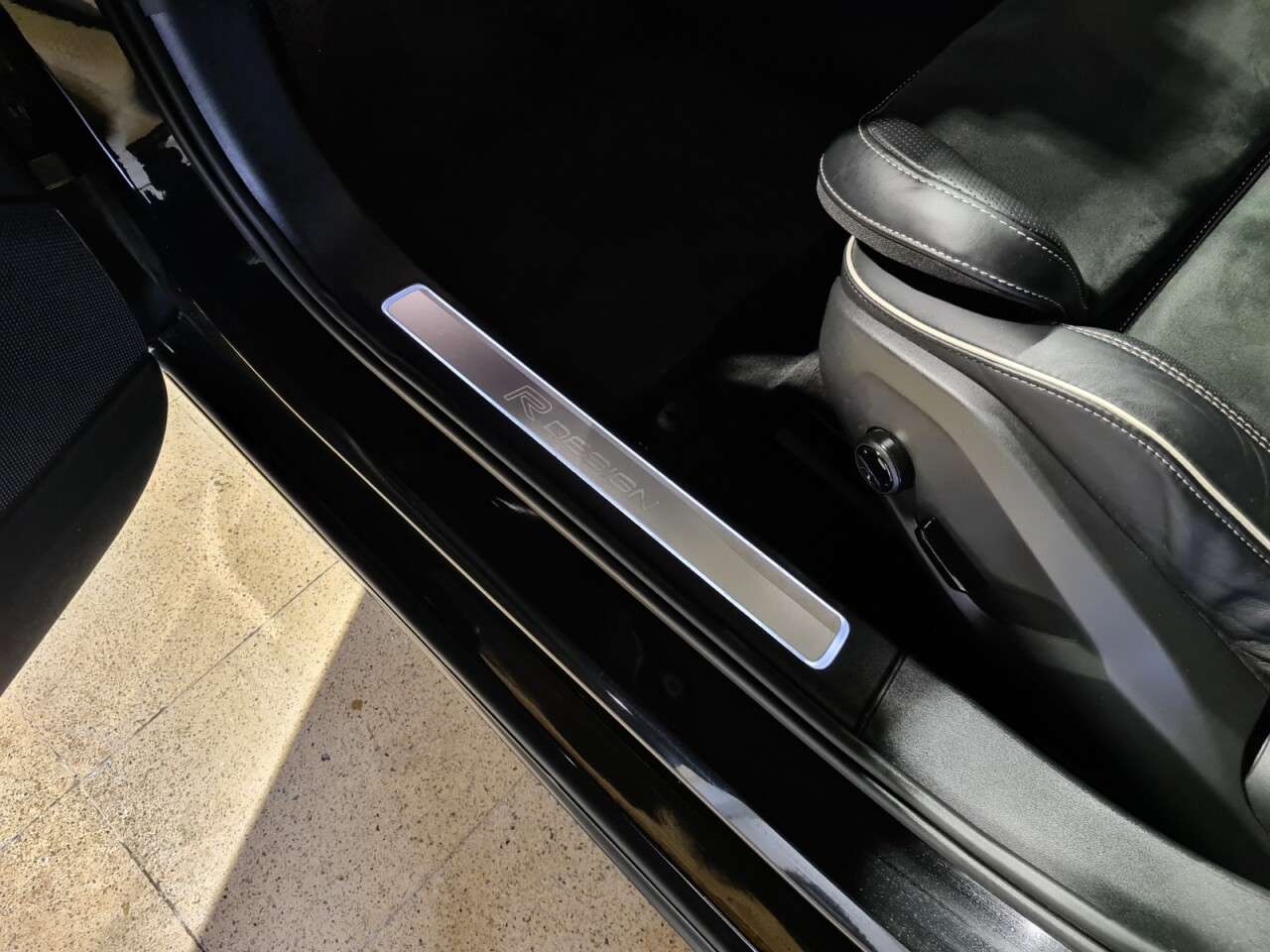 2019 VOLVO S90 2019 VOLVO S90