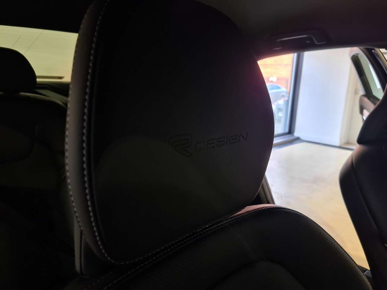 2019 VOLVO S90 2019 VOLVO S90