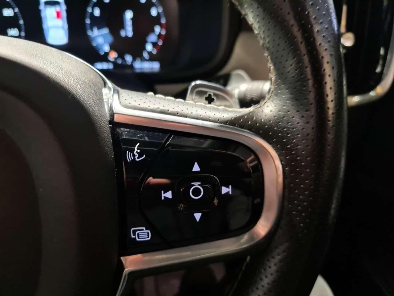 2019 VOLVO S90 2019 VOLVO S90