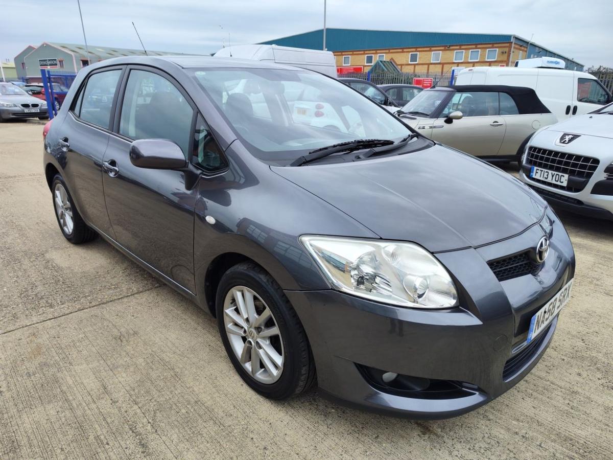 Check out this Toyota Auris 2008 Petrol Manual