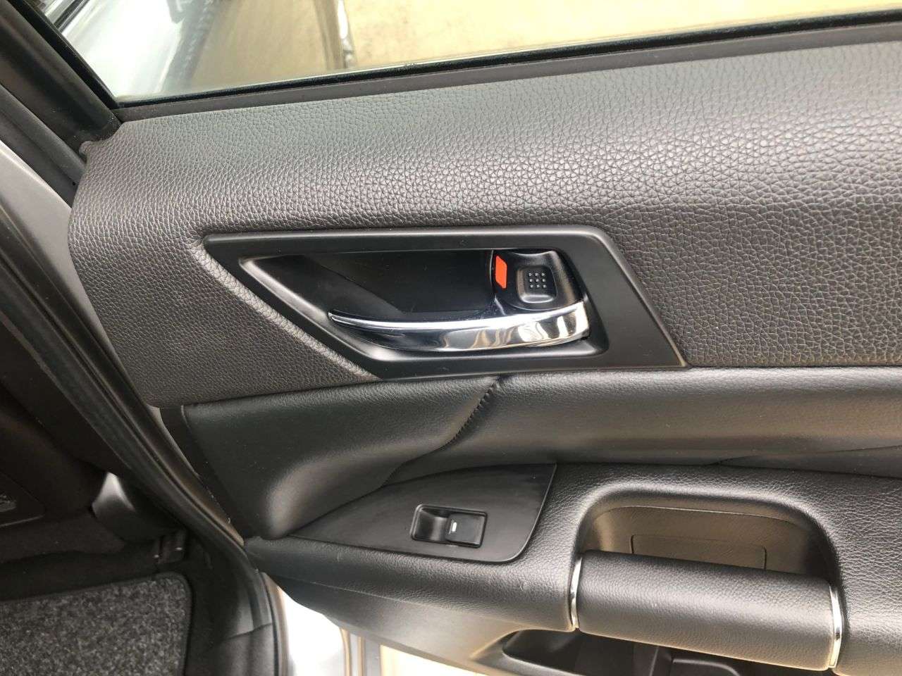 2012 SUZUKI KIZASHI 2012 SUZUKI KIZASHI