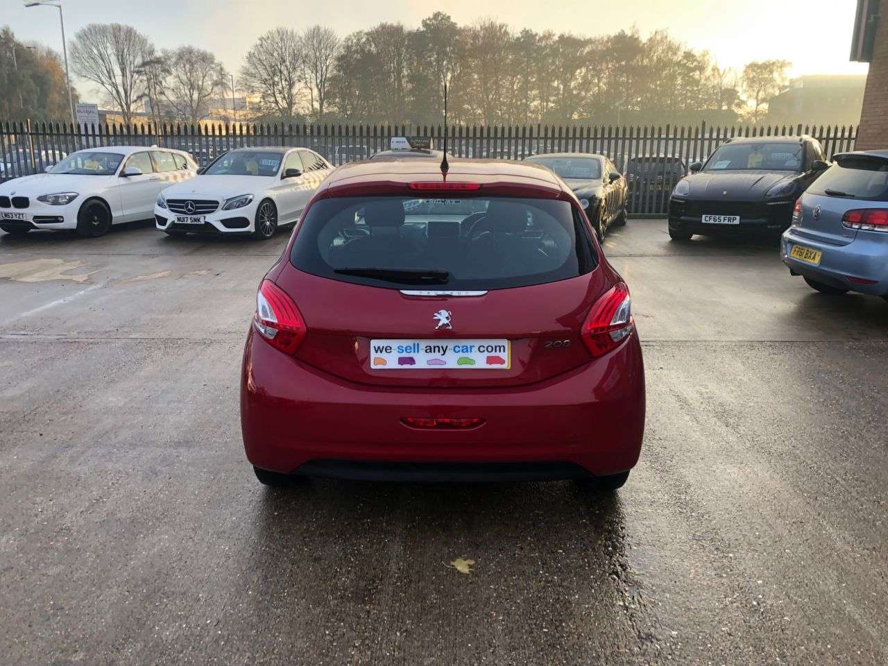 2014 PEUGEOT 208 2014 PEUGEOT 208