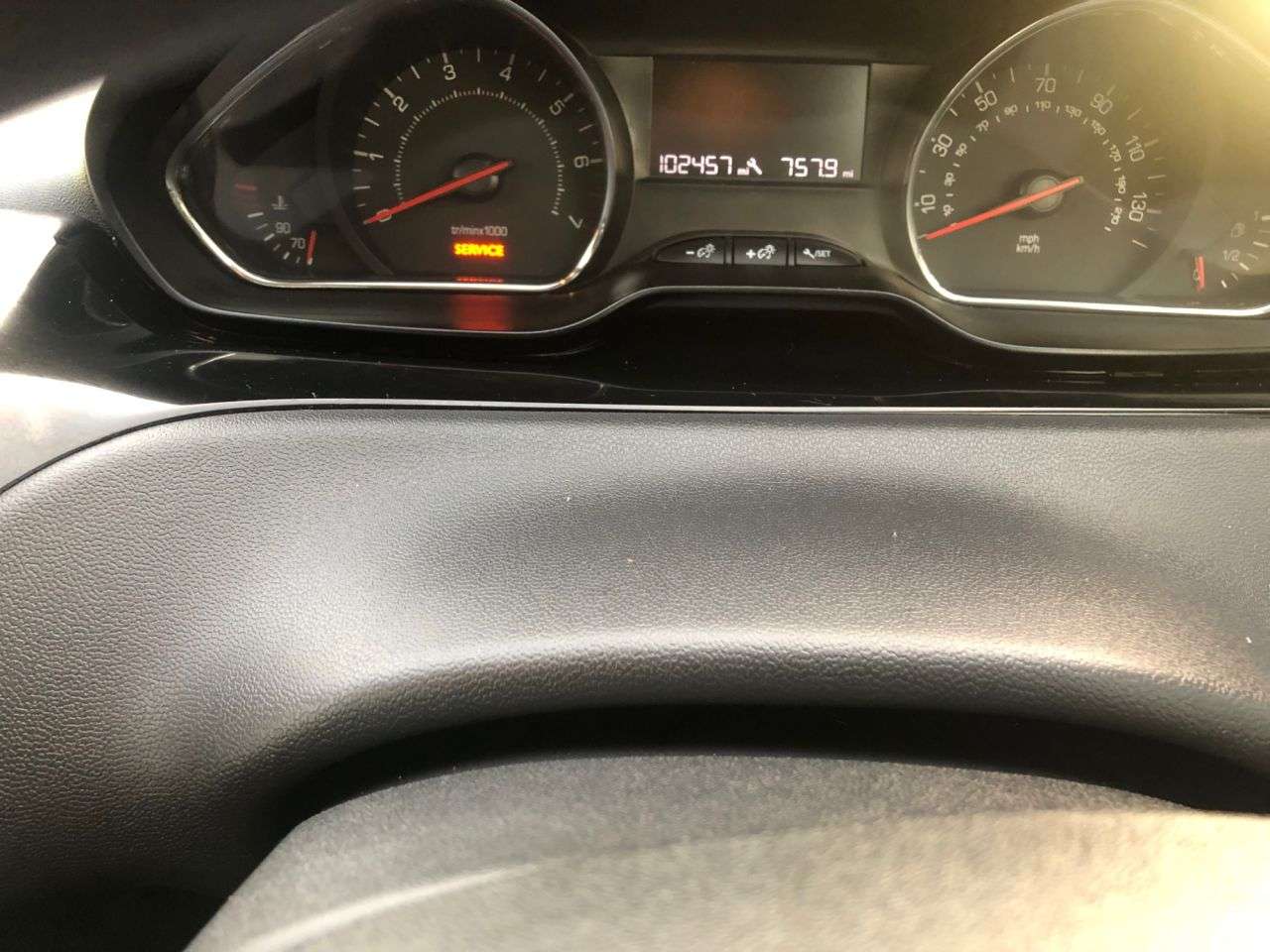 2014 PEUGEOT 208 2014 PEUGEOT 208