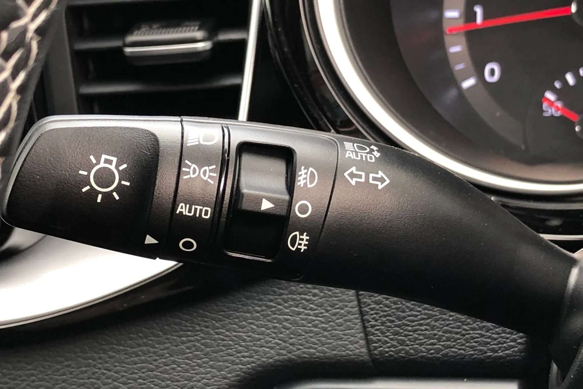 2023 KIA CEED 2023 KIA CEED