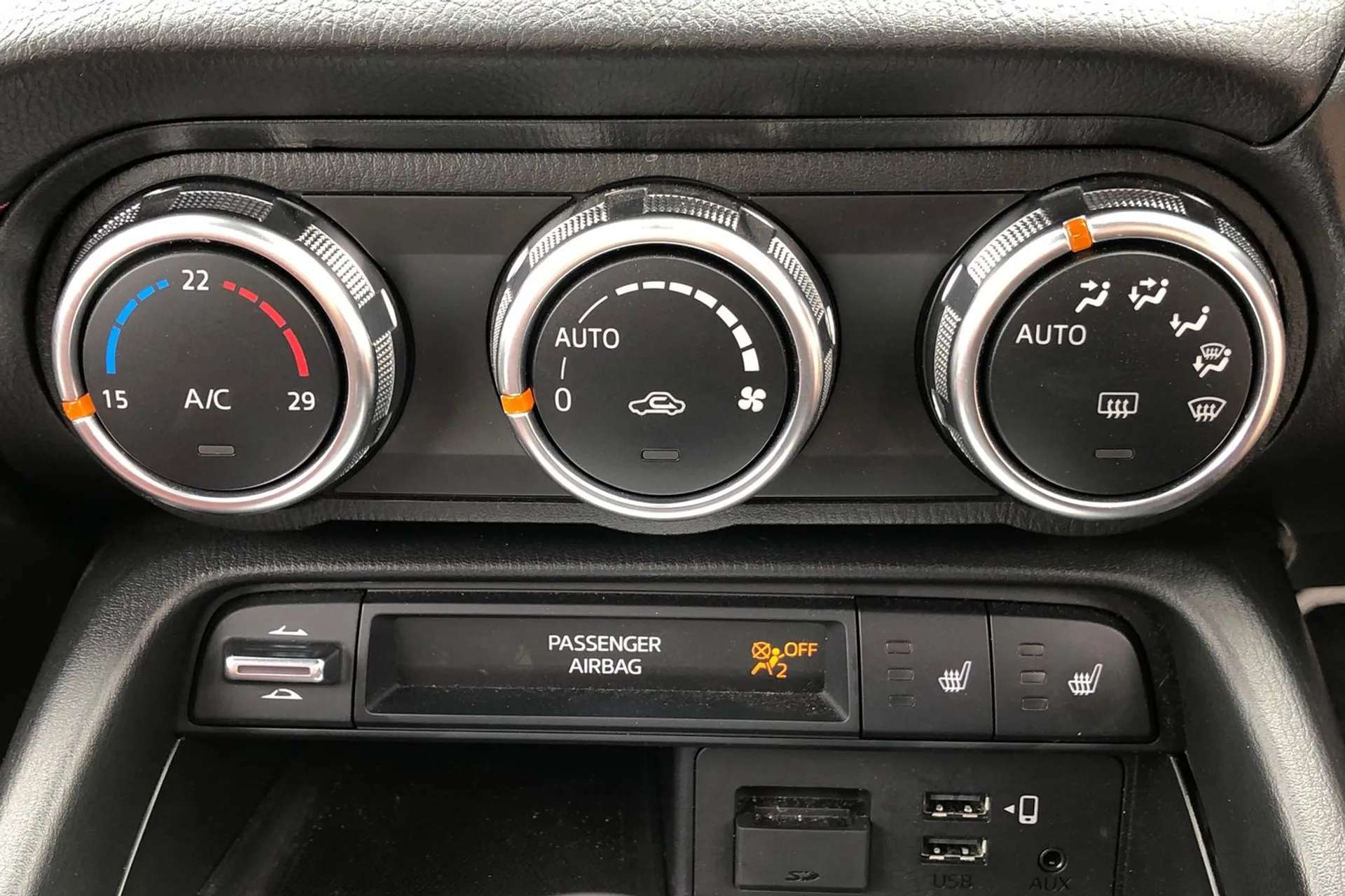 2019 MAZDA MX-5 2019 MAZDA MX-5