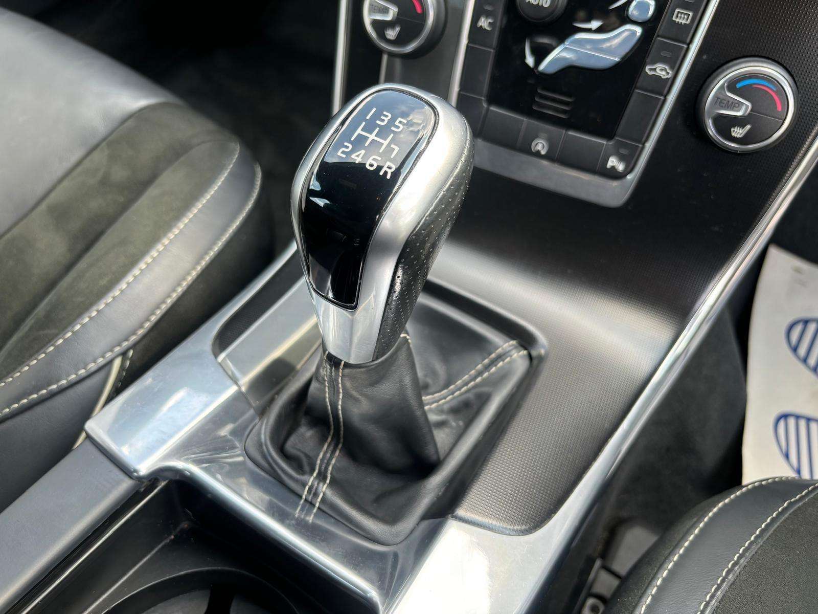 2017 VOLVO S60 2017 VOLVO S60