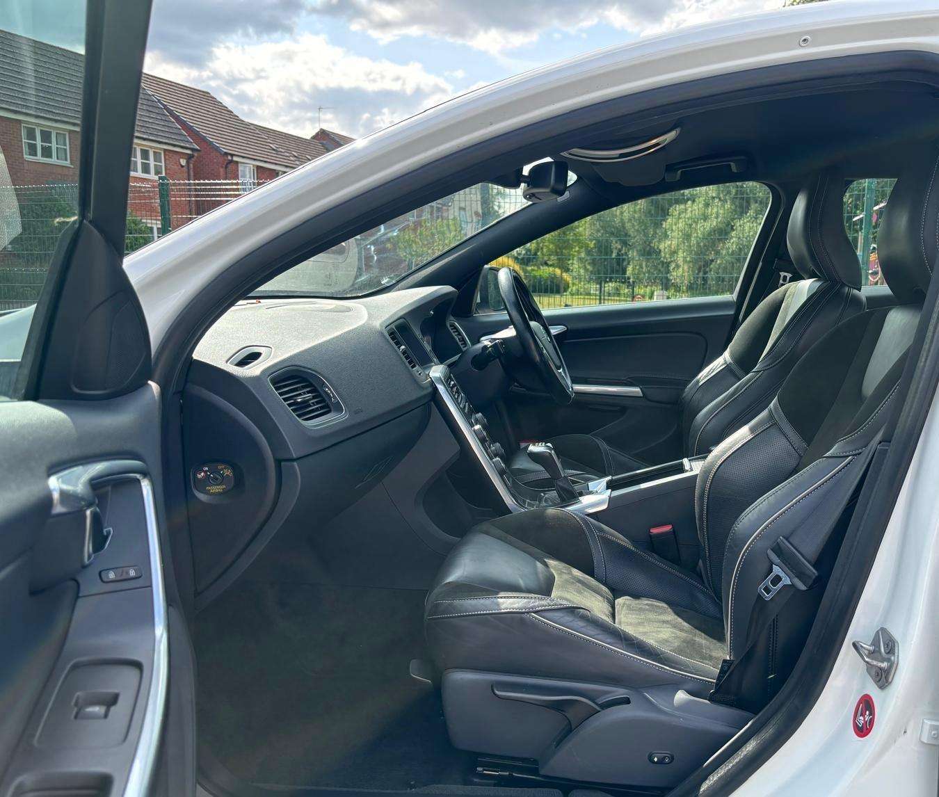 2017 VOLVO S60 2017 VOLVO S60