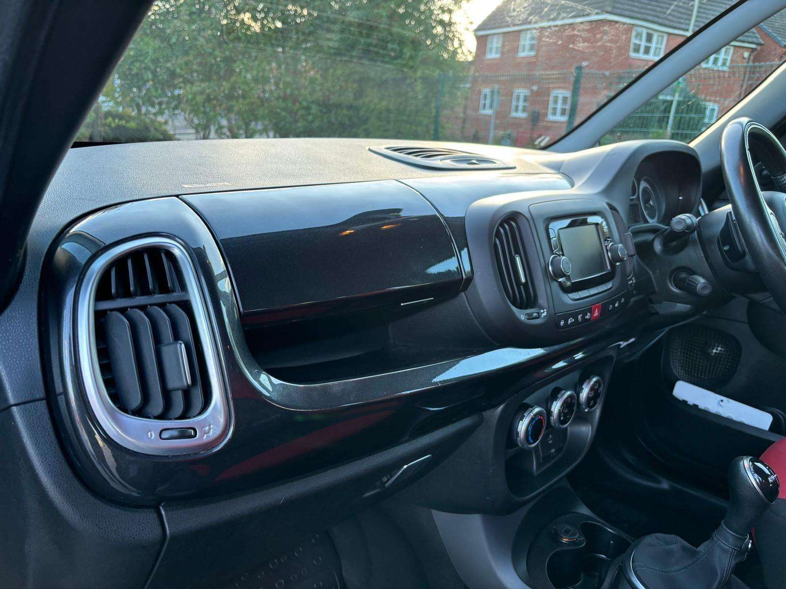 2014 FIAT 500L 2014 FIAT 500L