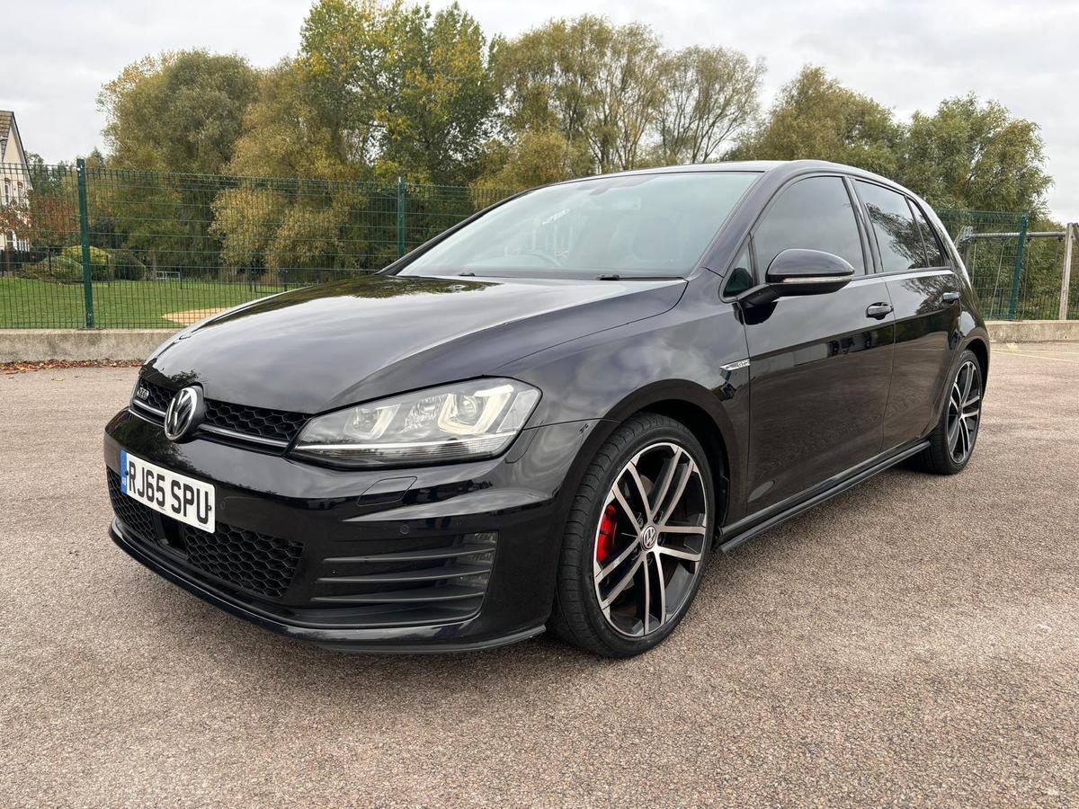 Check out this Volkswagen Golf 2015 Diesel Manual