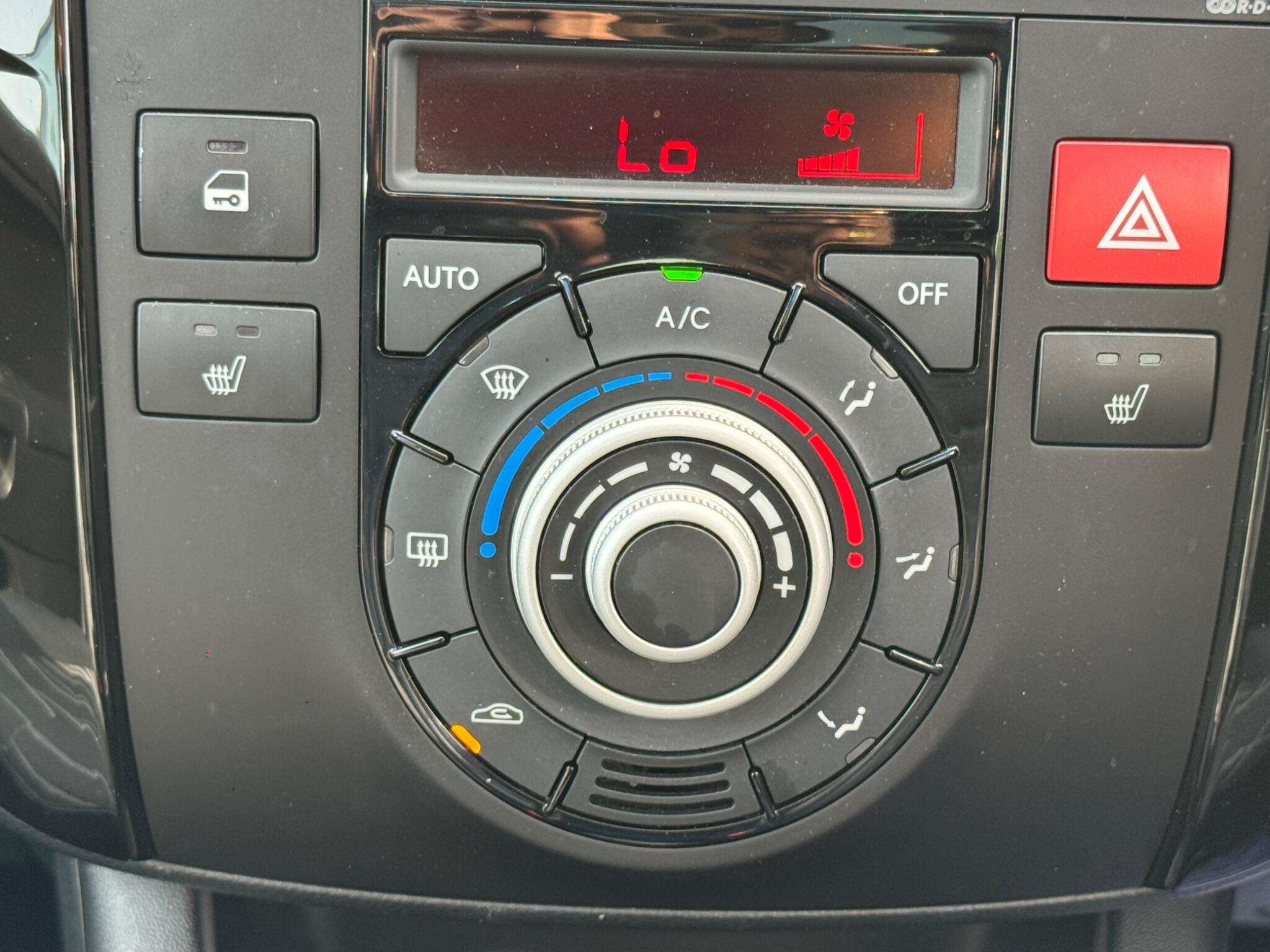 2014 KIA VENGA 2014 KIA VENGA