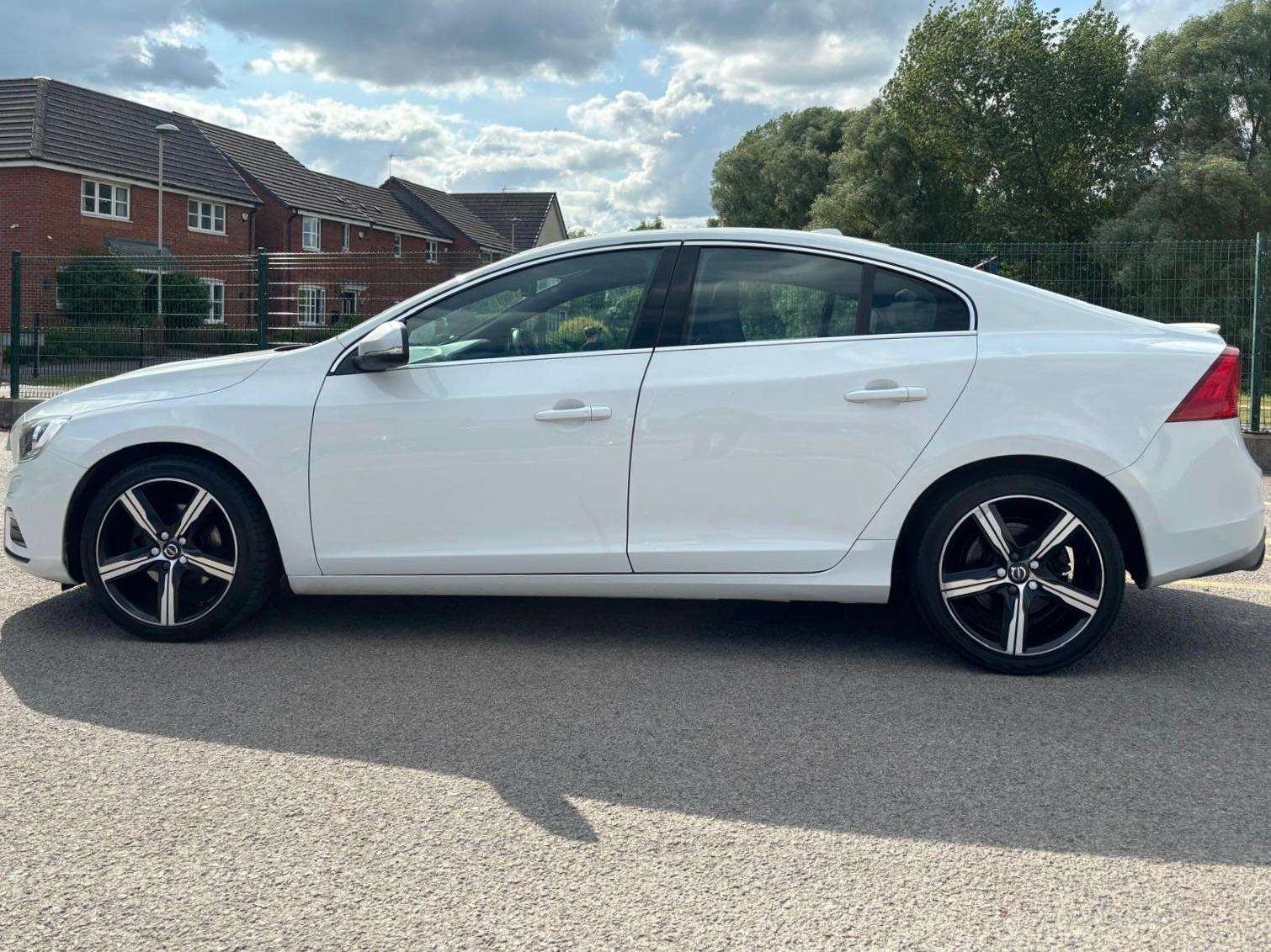 2017 VOLVO S60 2017 VOLVO S60