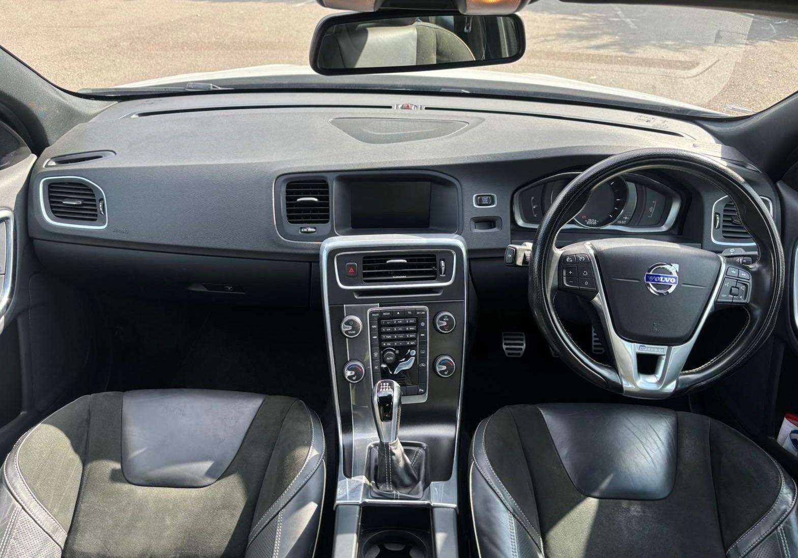 2017 VOLVO S60 2017 VOLVO S60