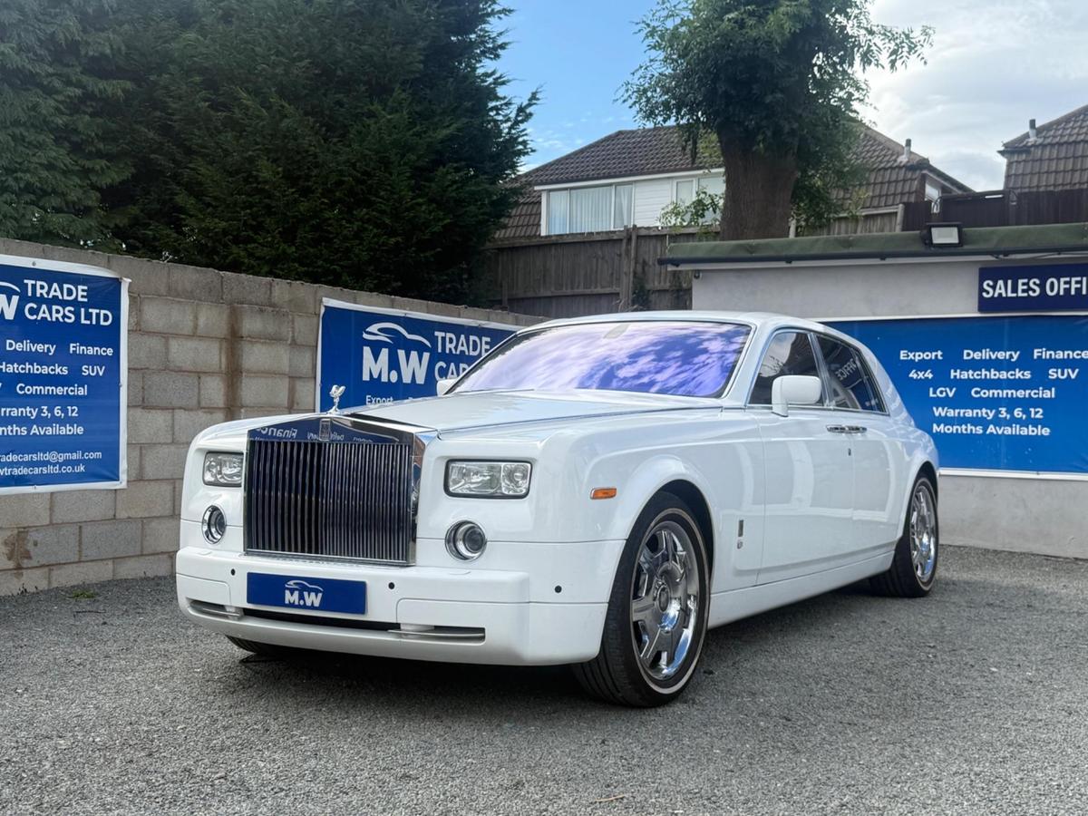 Check out this Rolls-royce Phantom Petrol Automatic