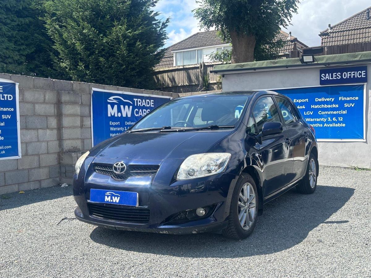 Check out this Toyota Auris 2009 Petrol Manual