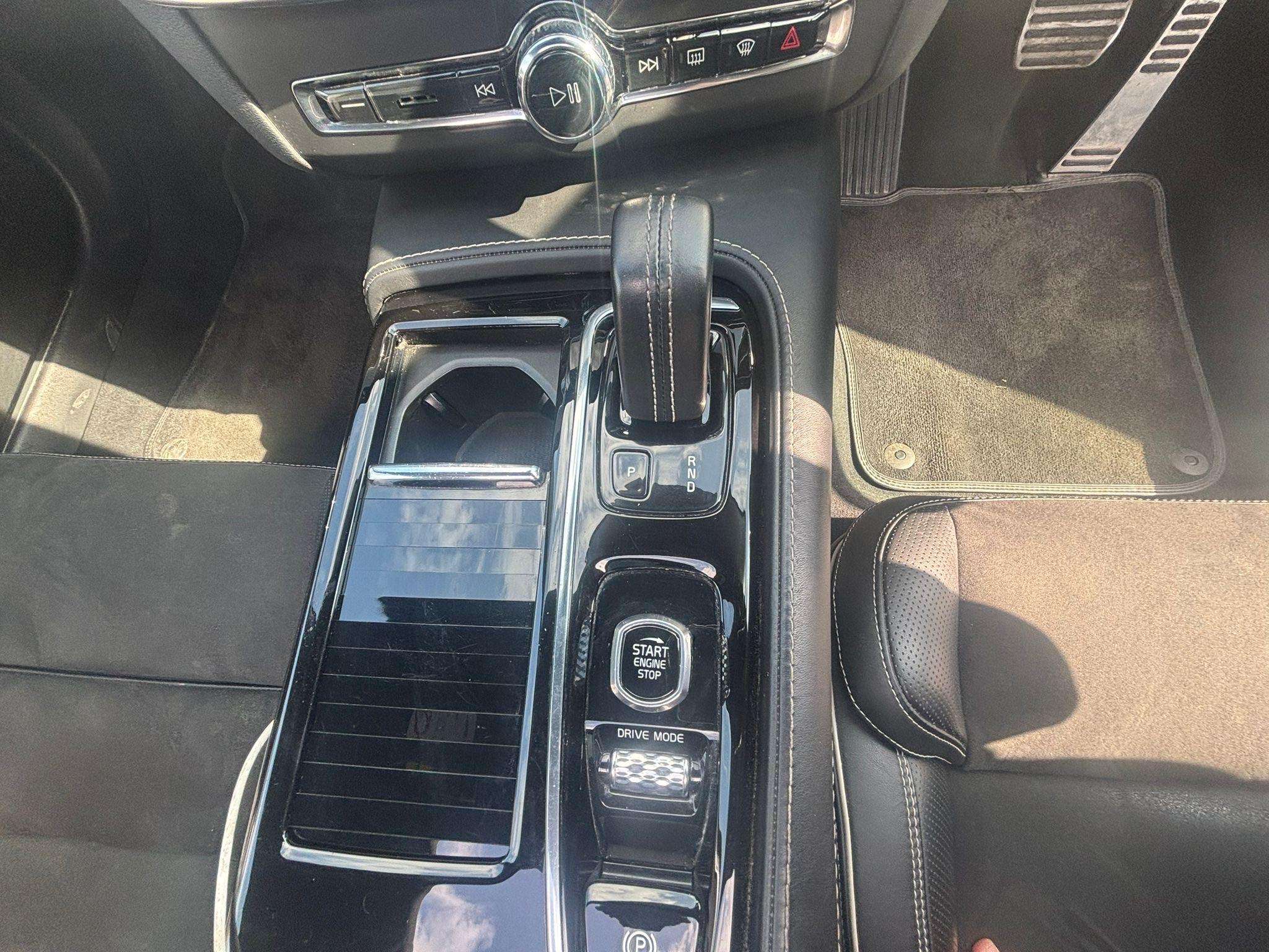 2020 VOLVO V90 2020 VOLVO V90