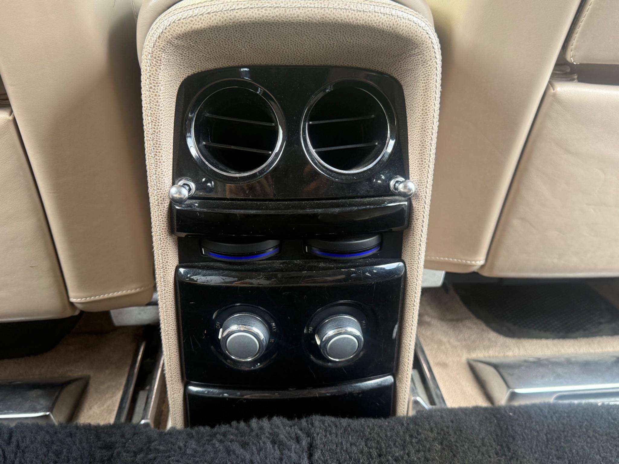 null ROLLS-ROYCE PHANTOM null ROLLS-ROYCE PHANTOM