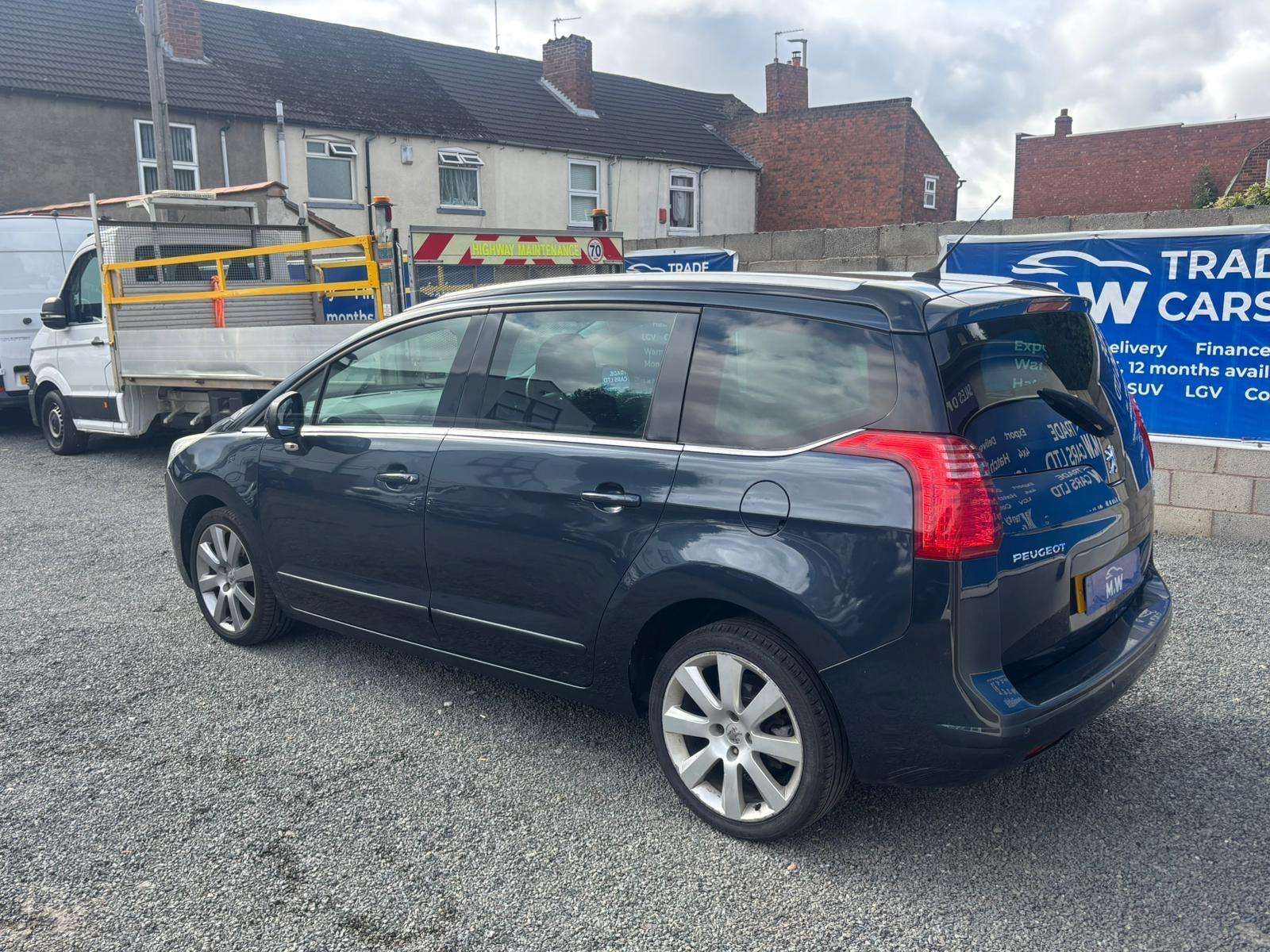 2013 PEUGEOT 5008 2013 PEUGEOT 5008