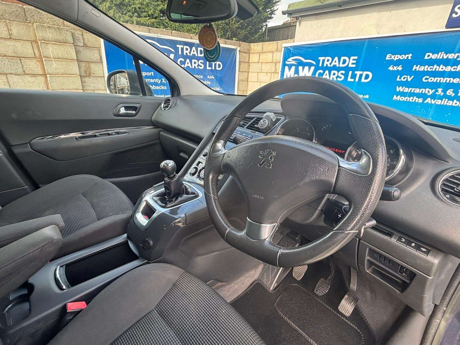 2013 PEUGEOT 5008 2013 PEUGEOT 5008