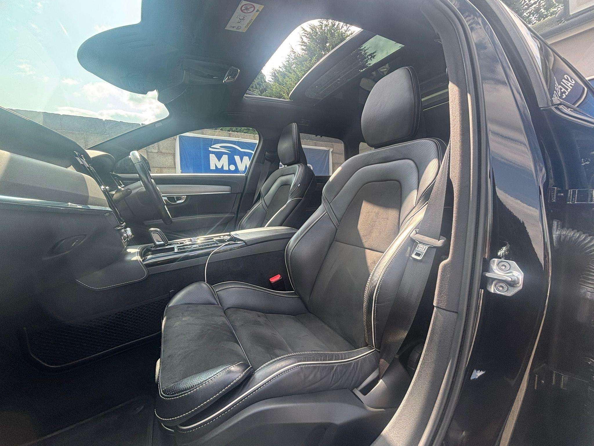 2020 VOLVO V90 2020 VOLVO V90