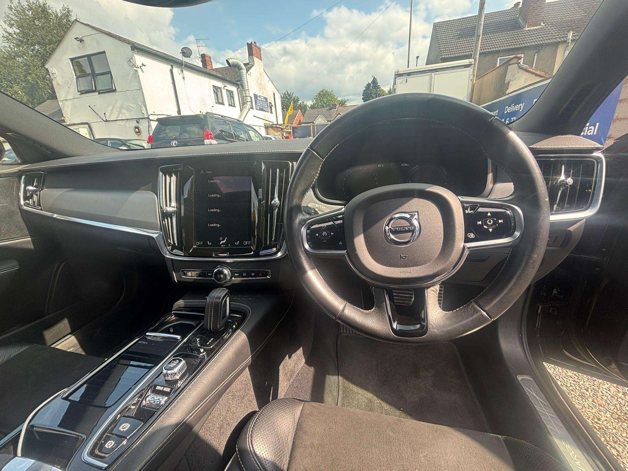 2020 VOLVO V90 2020 VOLVO V90