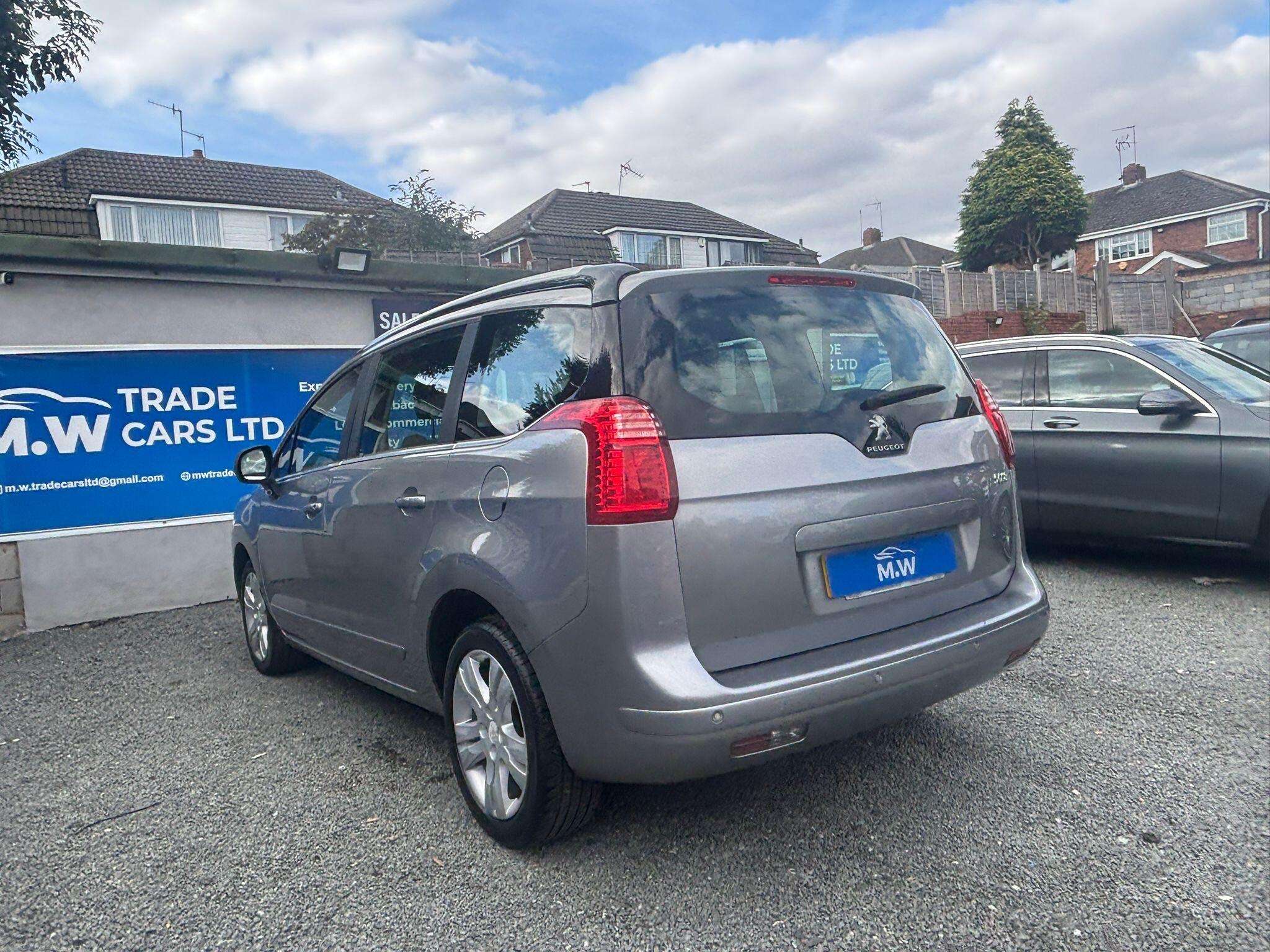 2015 PEUGEOT 5008 2015 PEUGEOT 5008