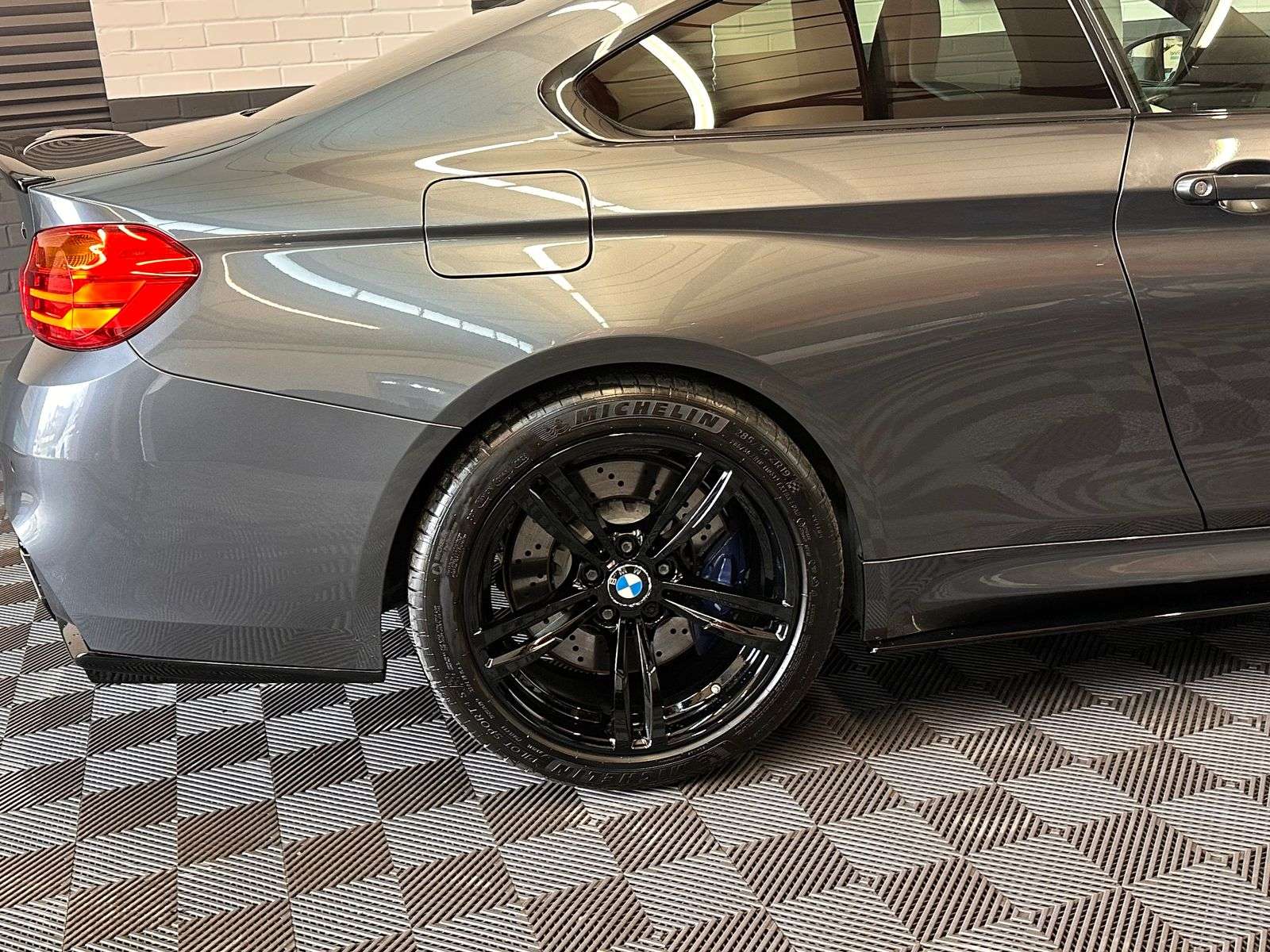 2015 BMW M4 2015 BMW M4