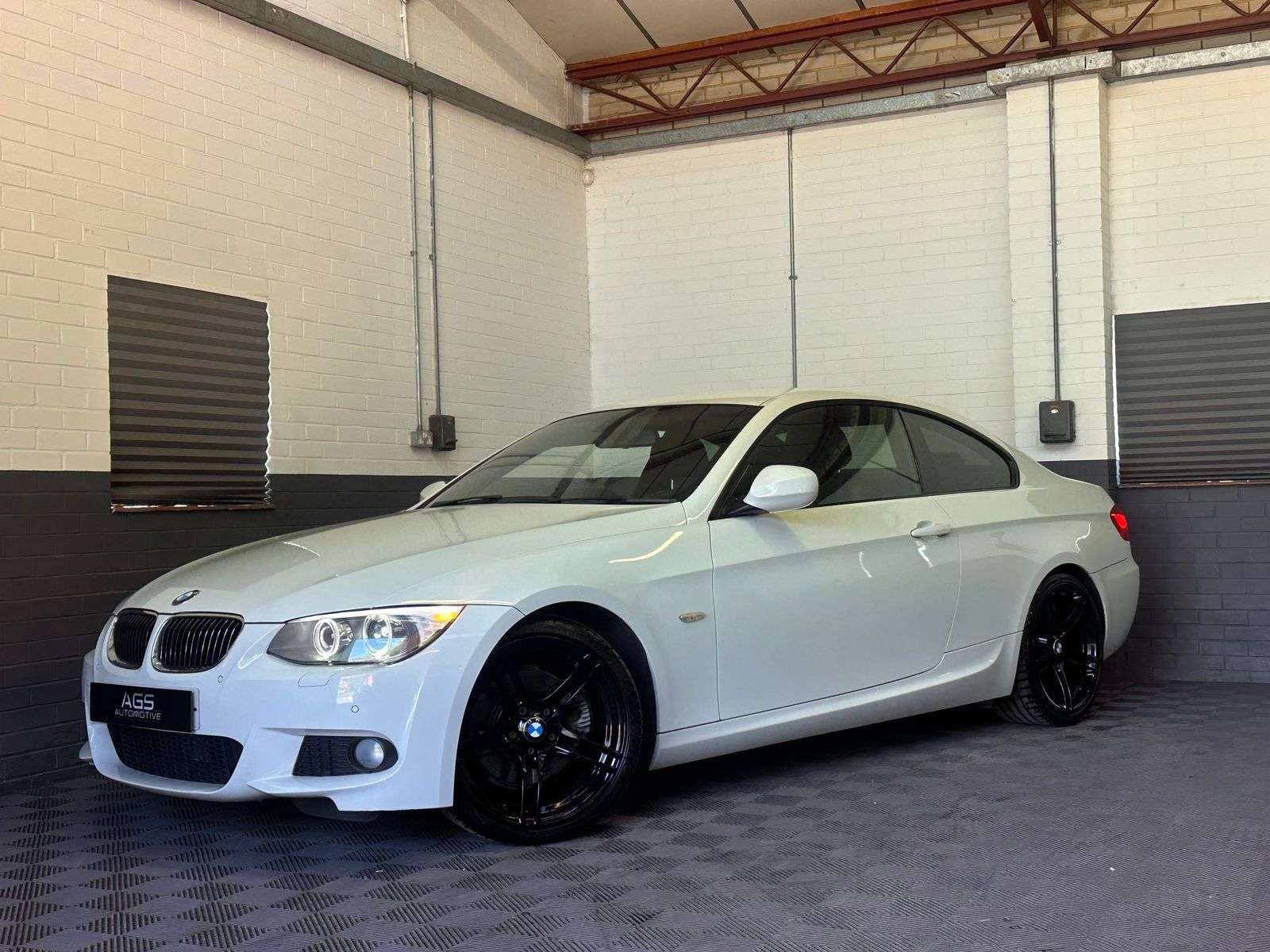 2011 BMW 3 SERIES 2011 BMW 3 SERIES