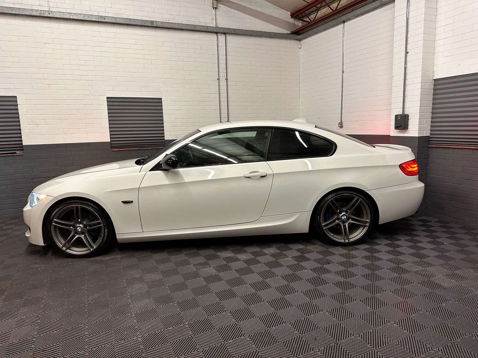 2012 BMW 3 SERIES 2012 BMW 3 SERIES