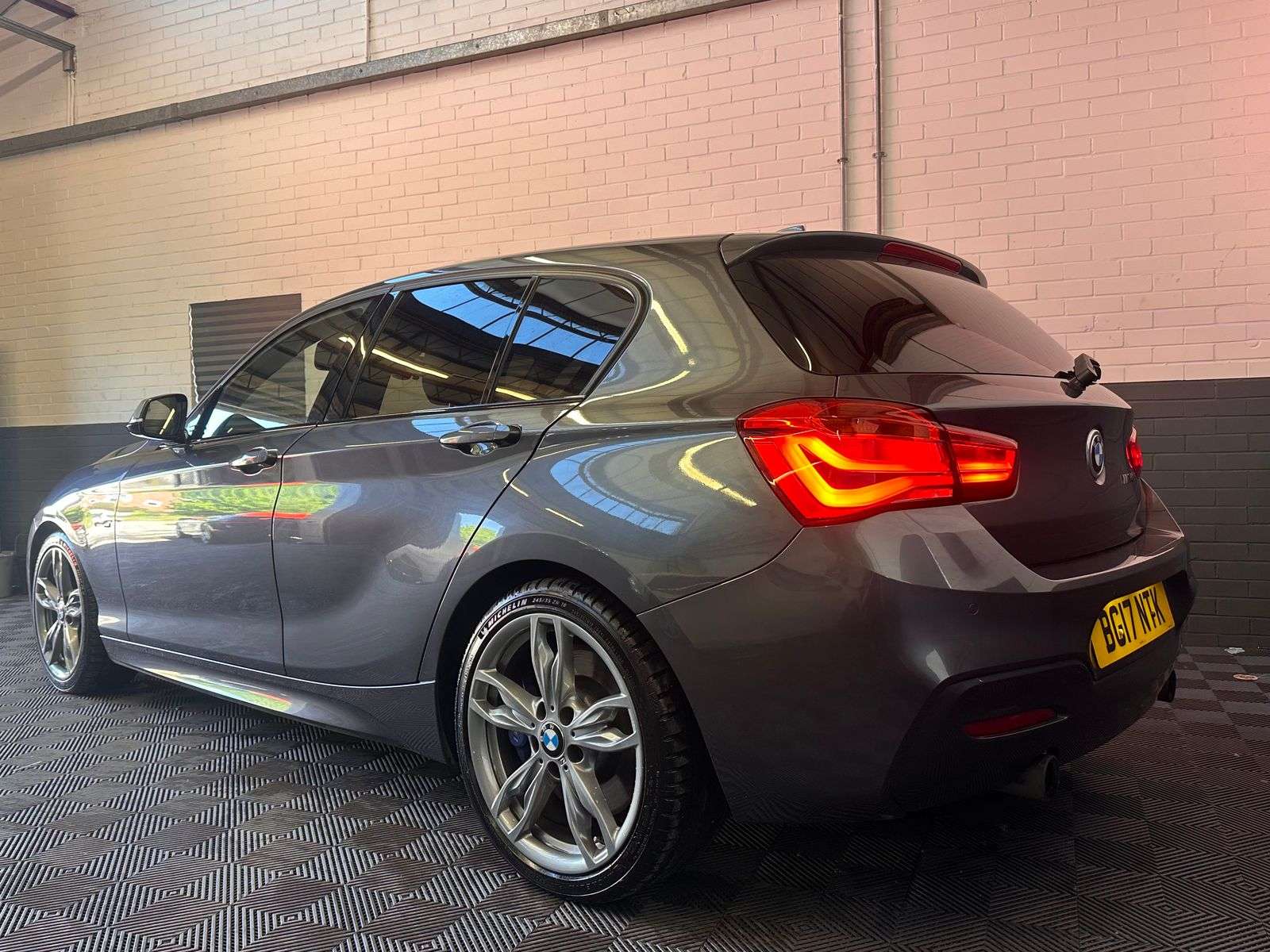 2017 BMW 1 SERIES 2017 BMW 1 SERIES