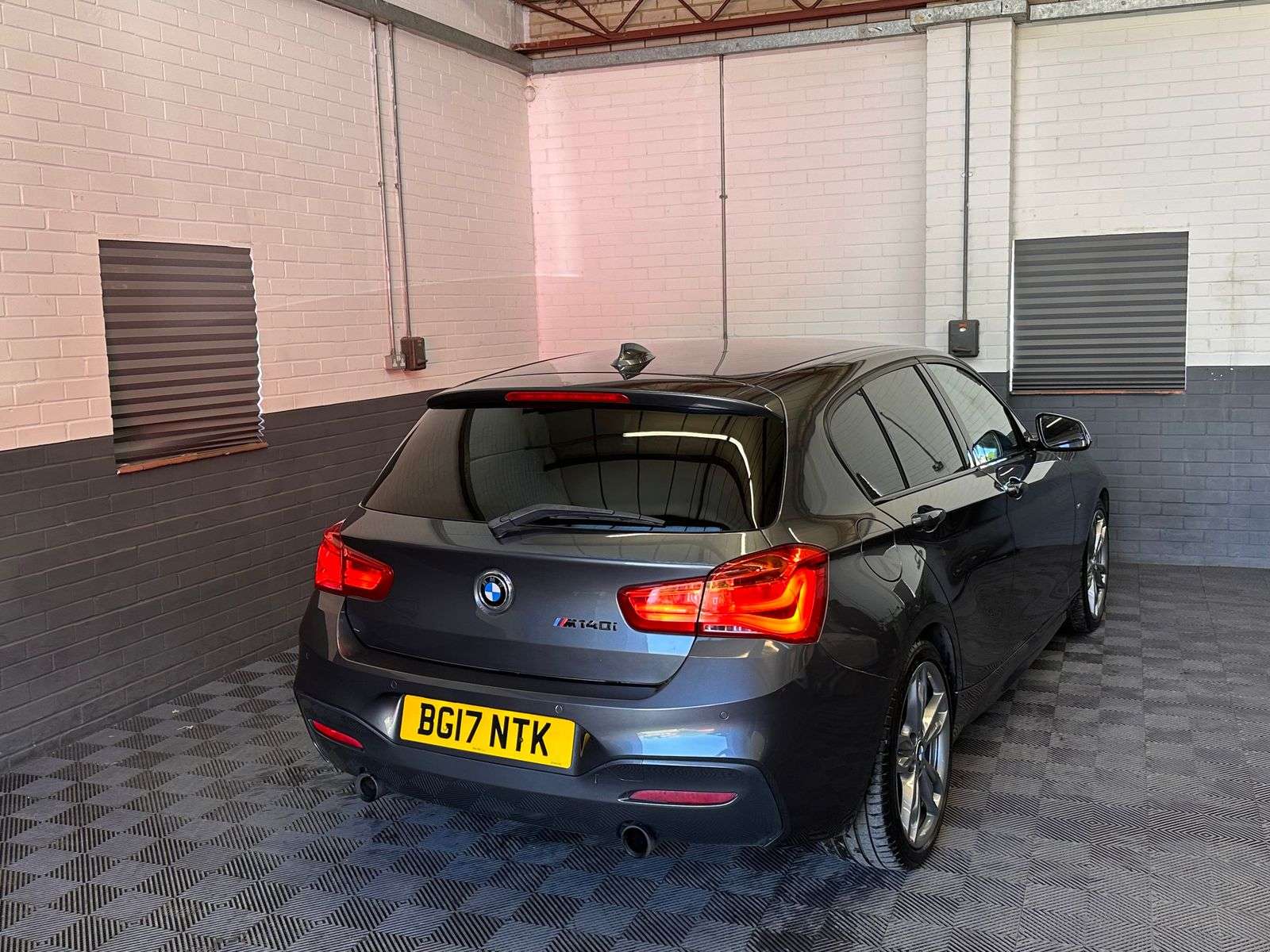 2017 BMW 1 SERIES 2017 BMW 1 SERIES