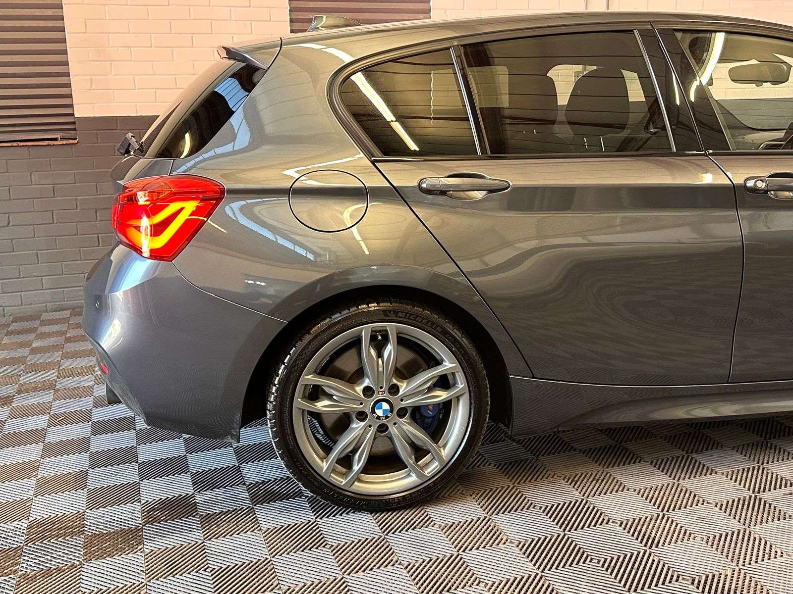 2017 BMW 1 SERIES 2017 BMW 1 SERIES