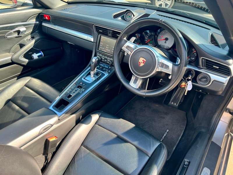 null PORSCHE 911 null PORSCHE 911