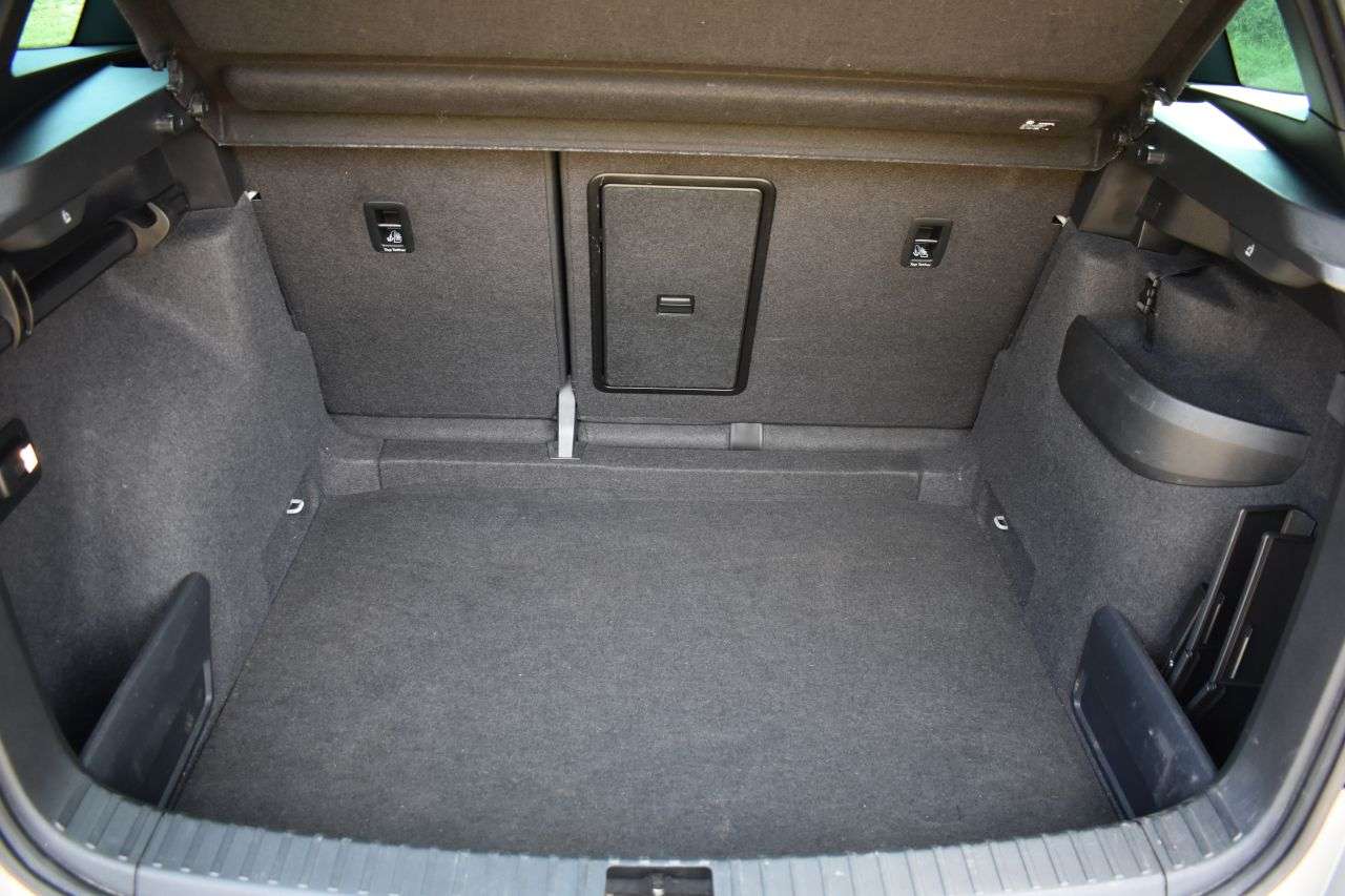 2020 SKODA KAROQ 2020 SKODA KAROQ