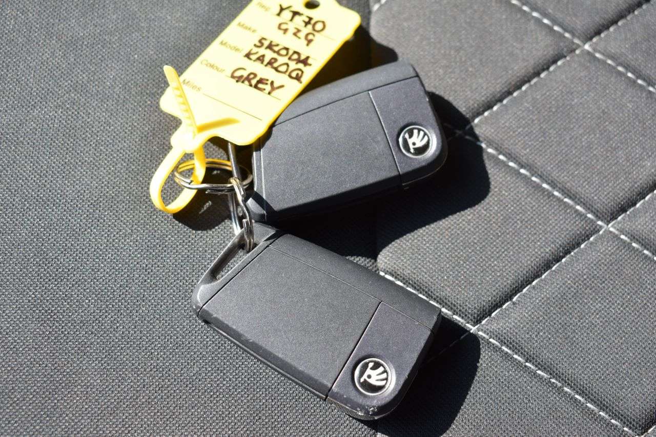 2020 SKODA KAROQ 2020 SKODA KAROQ