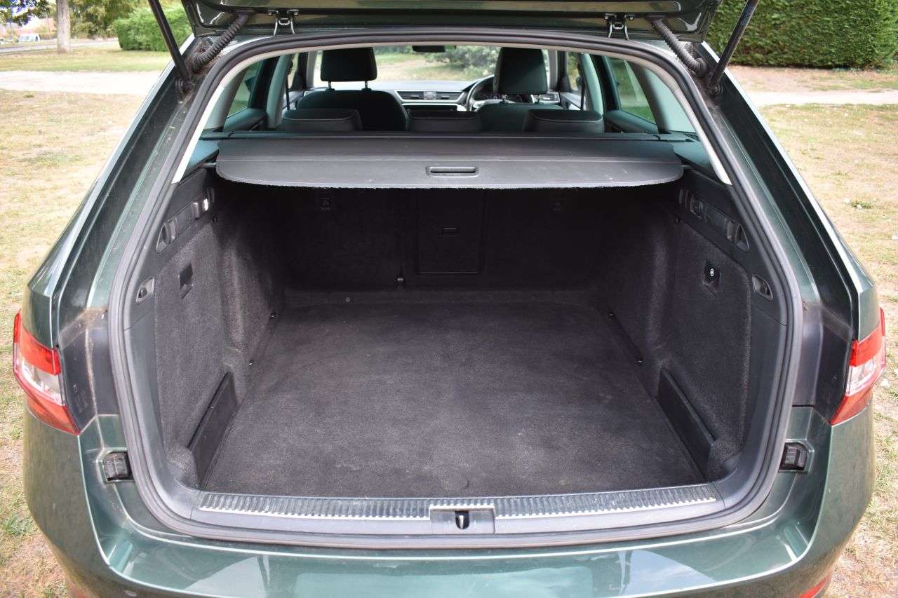 2020 SKODA SUPERB 2020 SKODA SUPERB