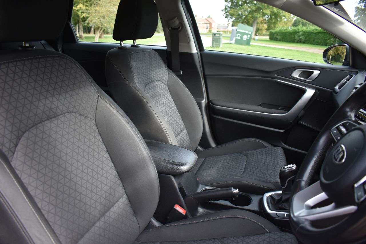 2021 KIA CEED 2021 KIA CEED