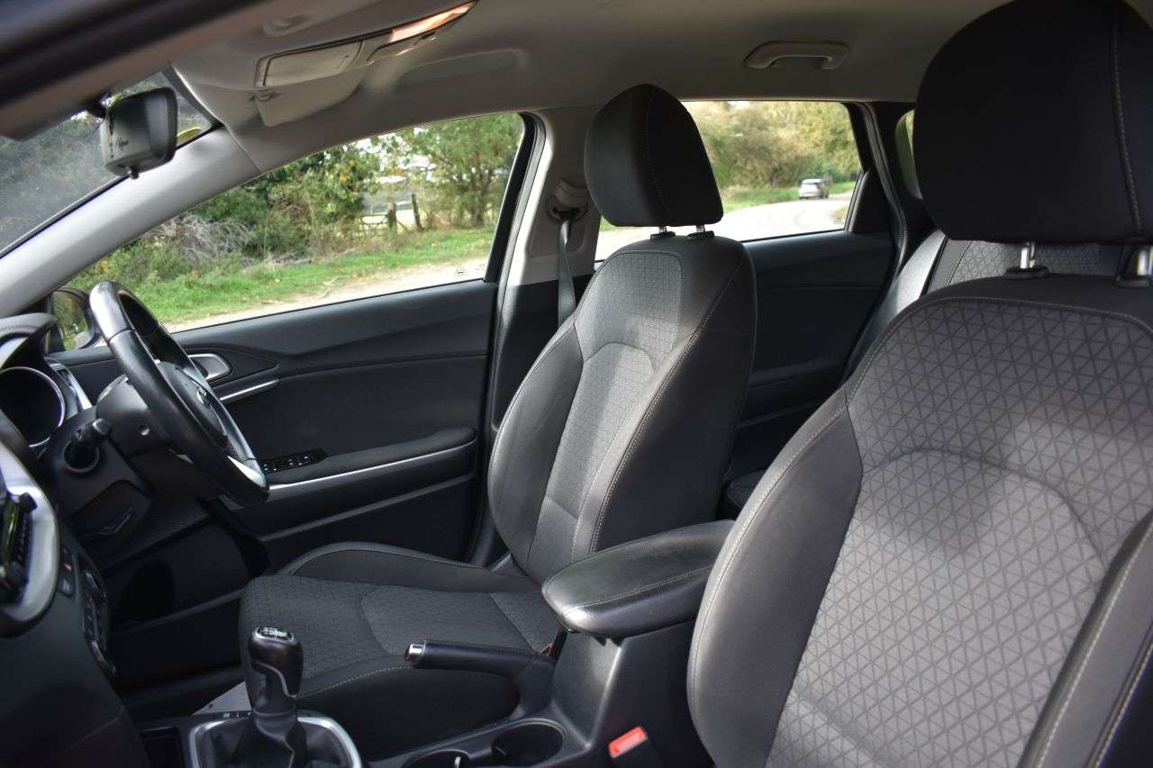 2021 KIA CEED 2021 KIA CEED