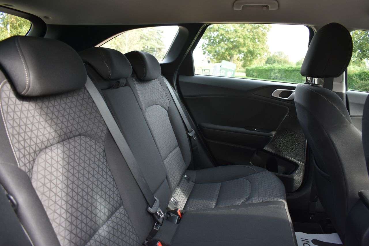 2021 KIA CEED 2021 KIA CEED