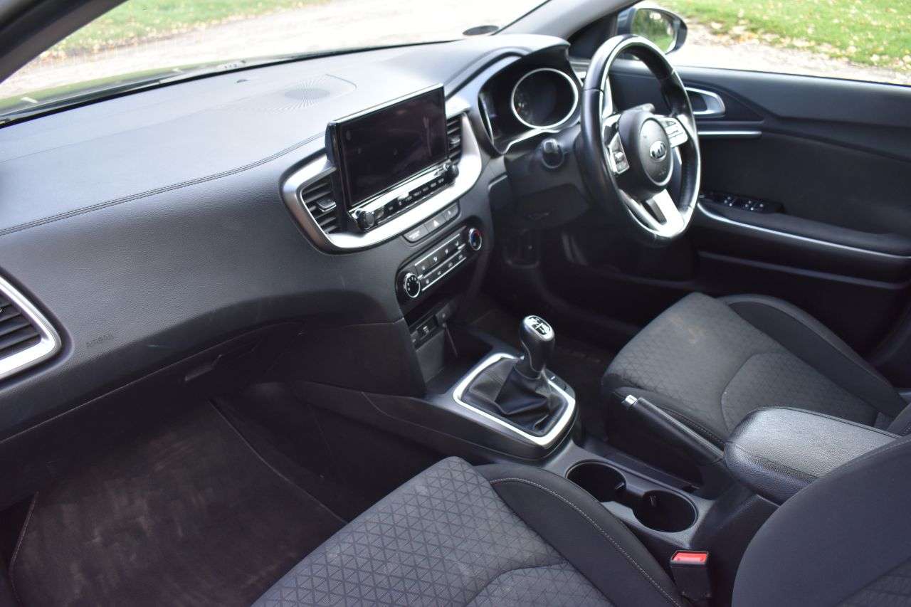 2021 KIA CEED 2021 KIA CEED