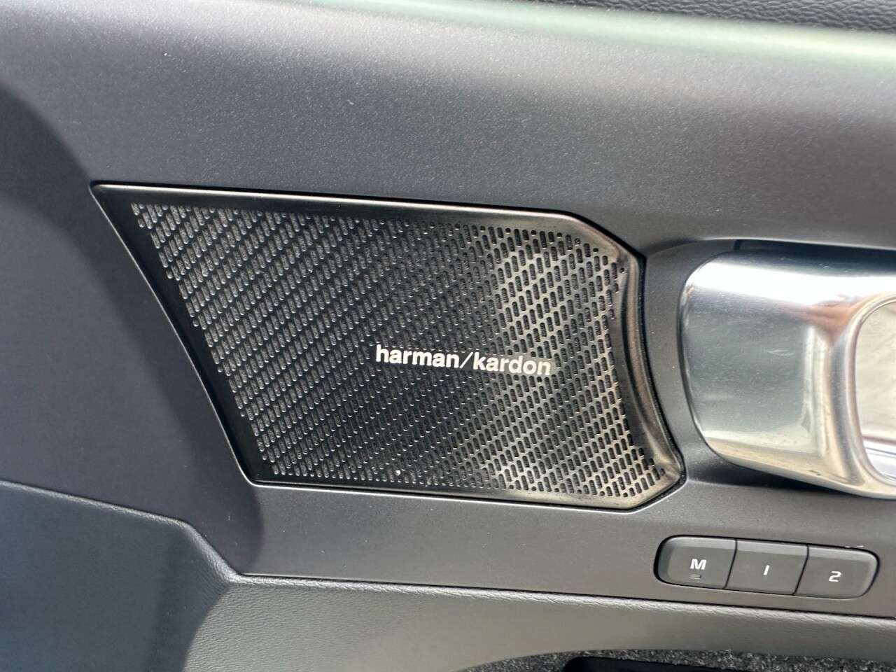 2017 VOLVO XC40 2017 VOLVO XC40