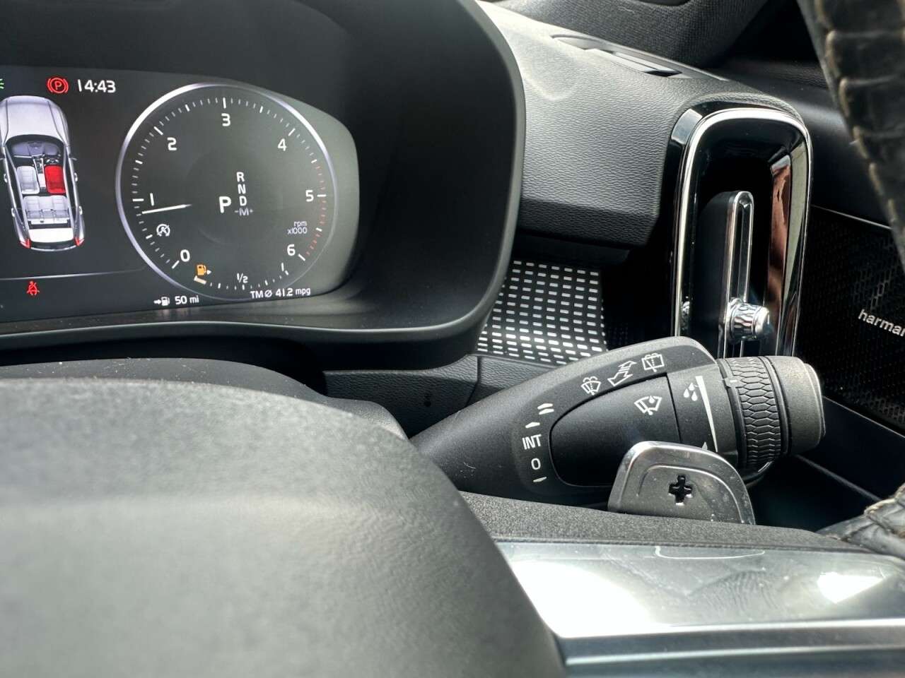 2017 VOLVO XC40 2017 VOLVO XC40