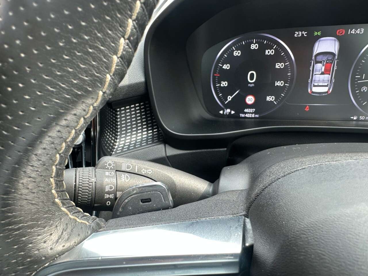 2017 VOLVO XC40 2017 VOLVO XC40